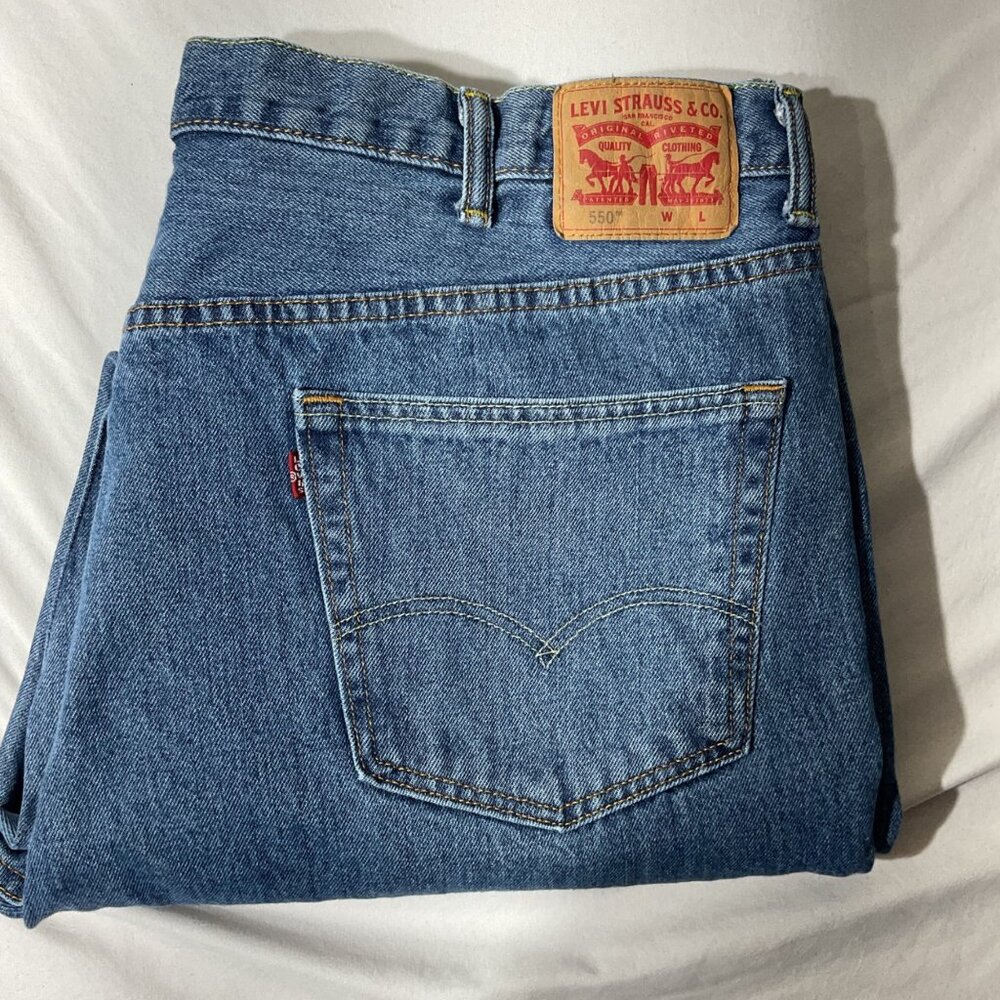 Levis 550 Vintage Relaxed Fit Blue Denim Jeans W44 L32